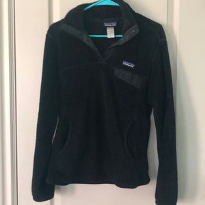 Black patagonia pullover